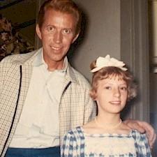 porter1.jpg - I told you she was a "Little Miss Sunbeam Bread"! -- here with Porter Wagoner