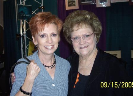 PamLily.JPG - Pam with Lily Weatherford (The Weatherfords).