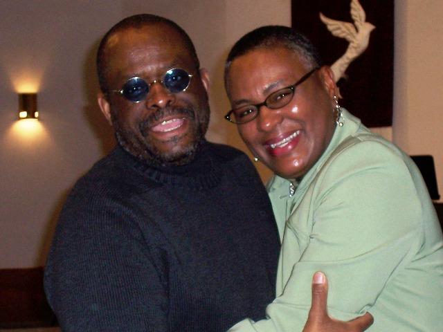 100_2672.JPG - Our good friends George and Sheila.