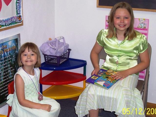 100_2753.JPG - Sydney and Kaitlyn played in the nursery after the meal.