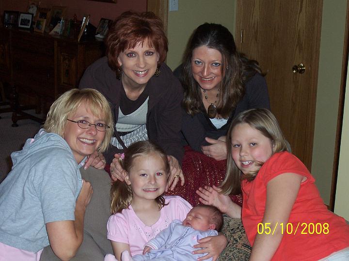 100_3591.JPG - Joy, Pam, Misty, Kaitlyn, Macie, and Sydney