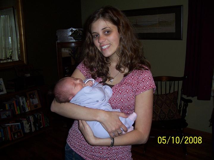 100_3598.JPG - Aunt Robin with Macie.