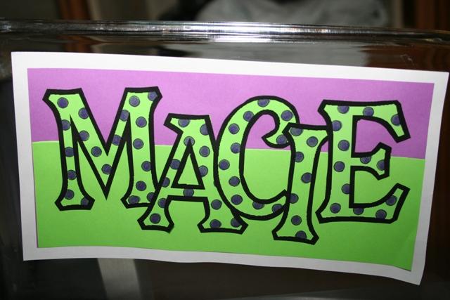 IMG_6773.JPG - The sign for the bassinette ....