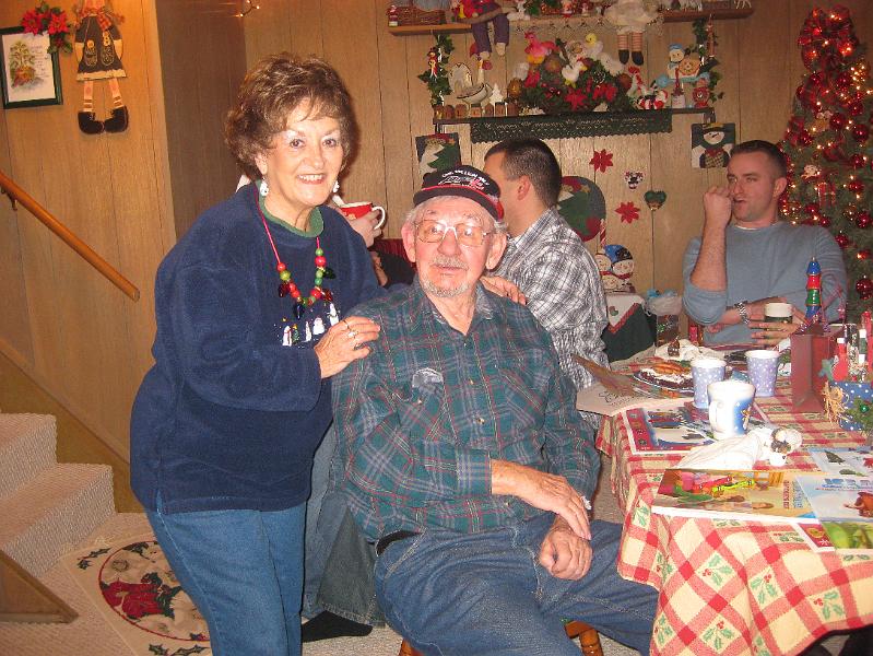 IMG_1197.JPG - Sharon and Chet.
