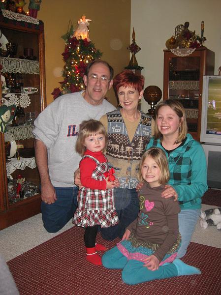 IMG_1335.JPG - Granny and Grandpa with the grandkids.