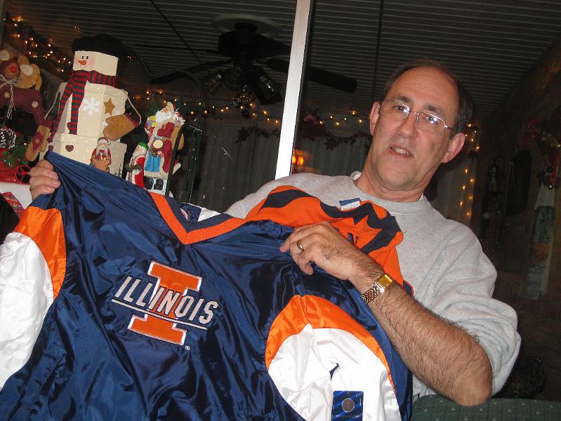 IMG_1377.JPG - ... as well as an Illini windbreaker and T-shirt.
