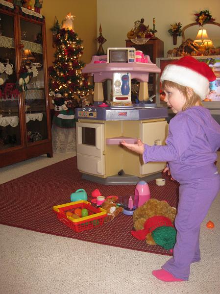 IMG_1394.JPG - HEY!  You want me to cook, clean, AND deliver presents!  Give me a break!
