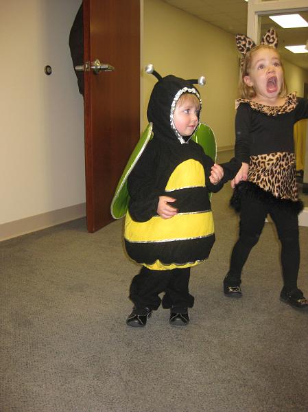 IMG_1084.JPG - Macie and my assistant Andy's niece Jaiden before the Halloween parade.