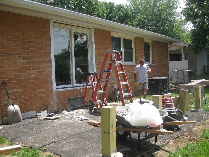 IMG_0832.JPG - The door is finished and cleanup has started!