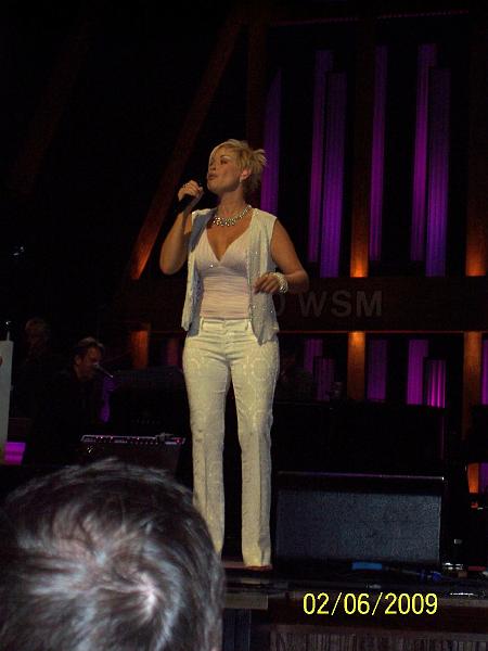 100_4536.JPG - Lorrie Morgan sang some new music.